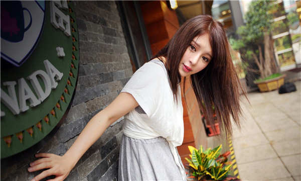 信宜想找一个女性生孩子给报酬-｛找个女人生孩子多少钱｝